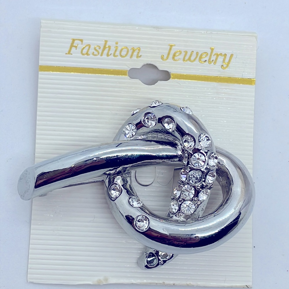 Vintage Knot brooch